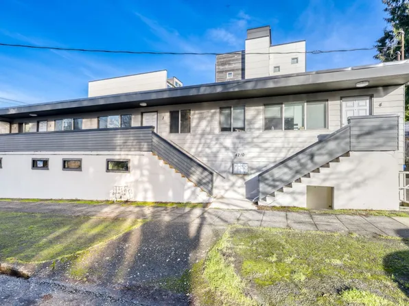 Segovia Building, 4210 SW Hinds St APT 4, Seattle, WA 98116