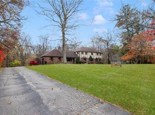 445 Stone Ridge Dr, East Greenwich, RI 02818