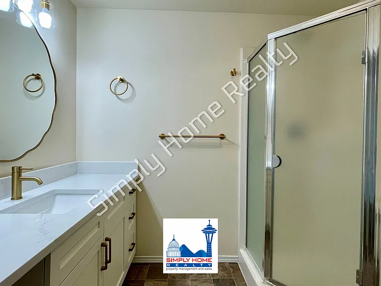 9041 Steilacoom Rd SE #B — Photo 17