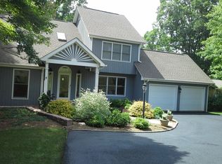 25 Beneva Cir, Moneta, VA 24121