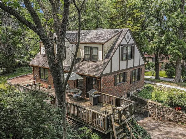 103 NE Hill St, Kansas City, MO 64116