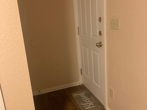 4th image of 9669 Stonehaven Dr #2