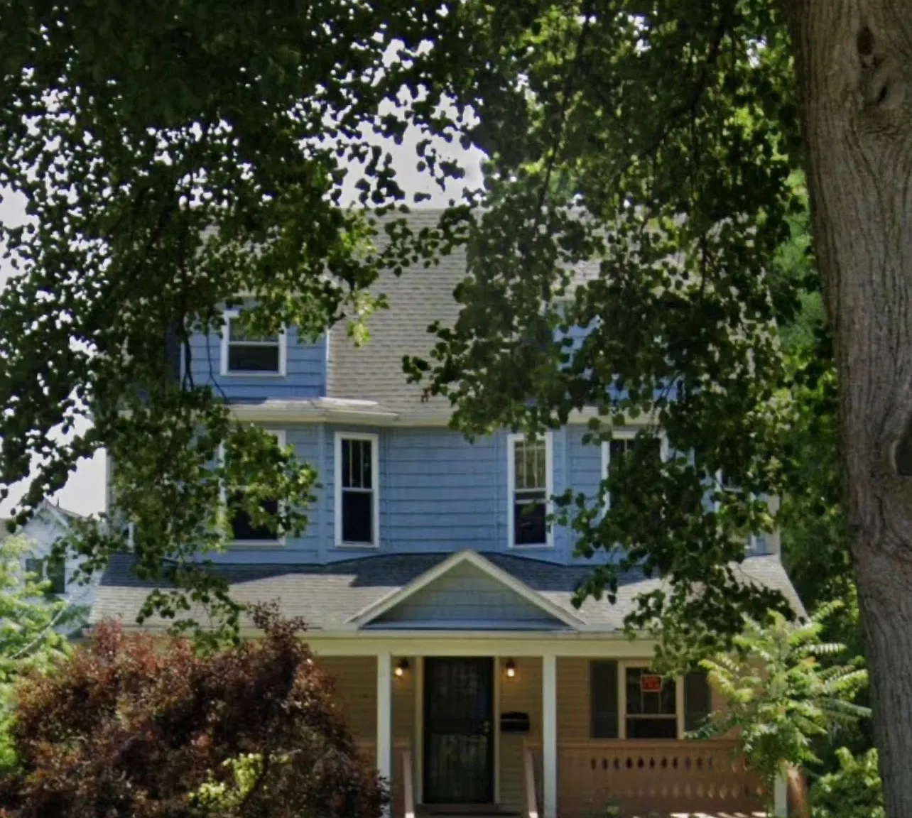 4 bed, 2038 sqft, $1,400 — Photo 1