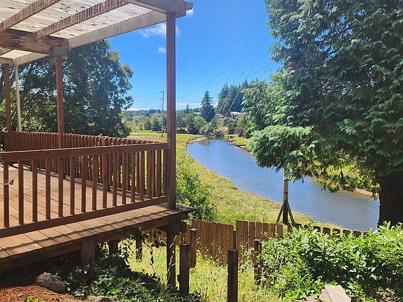 5th image of 2580 Pony Creek Rd
