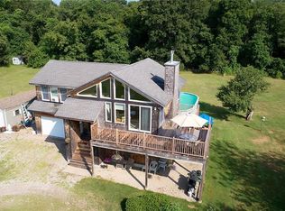 885 Stonington Rd, Pawcatuck, CT 06378