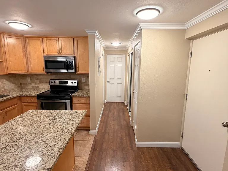 1260 N Humboldt St #4 — Photo 6