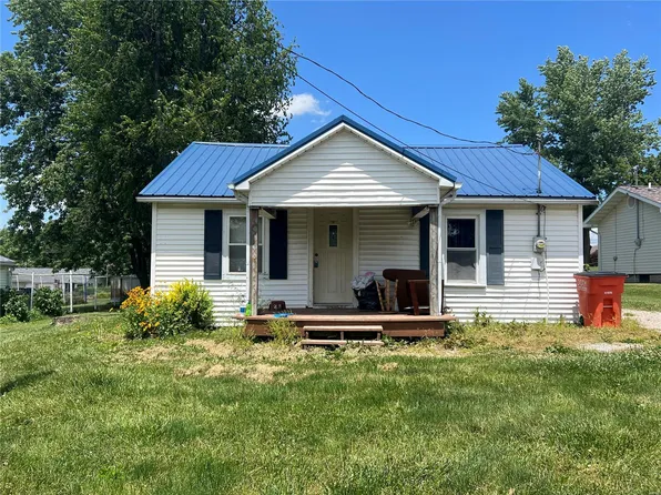 1605 W Saint Clair St, Vandalia, IL 62471