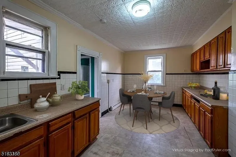3 bed, 2.0 bath, $2,600 — Photo 3