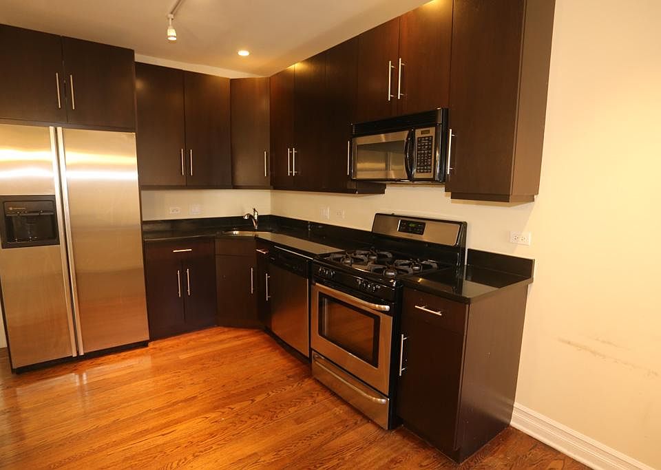 1st image of 3818 N Sheffield Ave #1Y