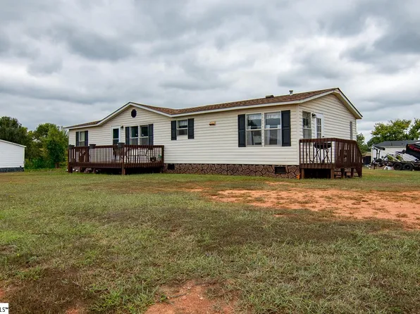 202 Premier Dr, Piedmont, SC 29673