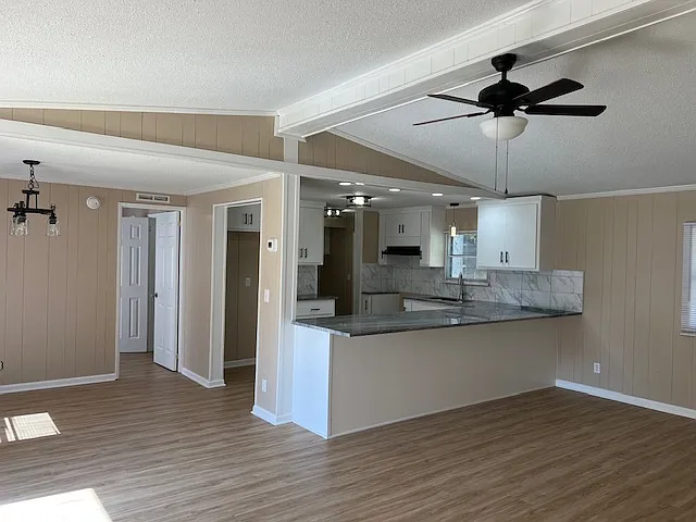 4902 Hunting Ridge Rd NW — Photo 3