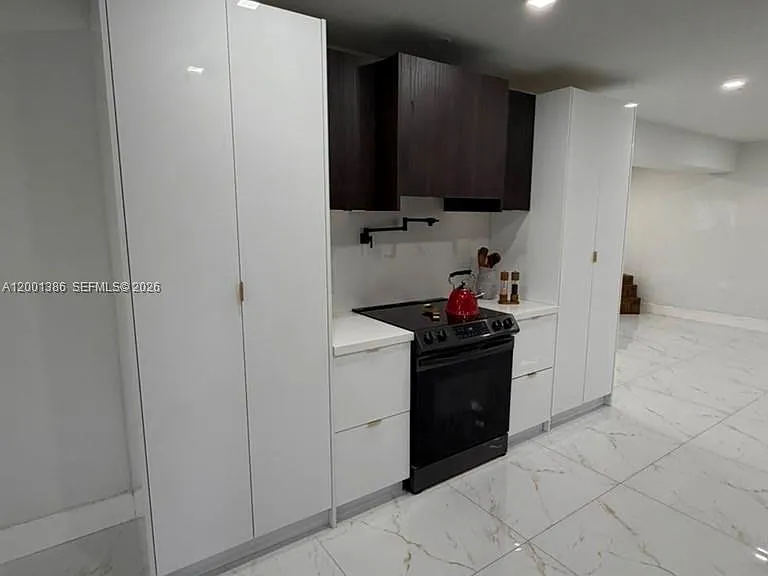 10460 SW 26th Ter — Photo 5