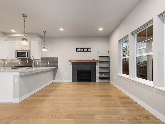 4th image of 22729 SE 14th Ct Unit 13