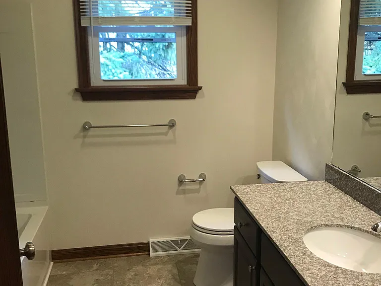 1472 Nicholson St — Photo 9