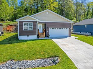 47 Meadow Creek Ln, Etowah, NC 28729