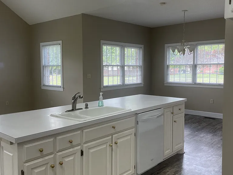 502 Primrose Ave — Photo 17