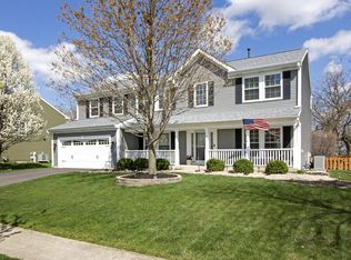 463 Raintree Dr, Oswego, IL 60543