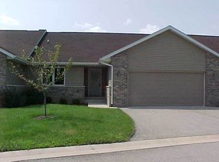 2080 Cherokee Ct, Freeport, IL 61032