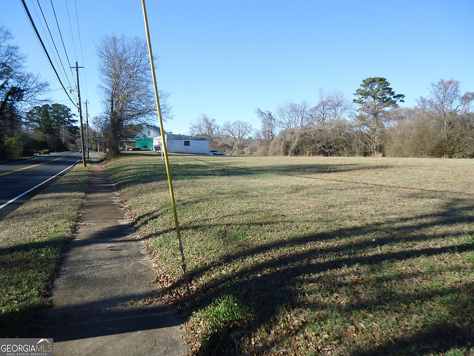 2nd image of 740 W Main St