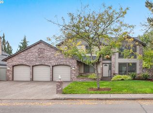 28897 SW Crestwood Dr, Wilsonville, OR 97070