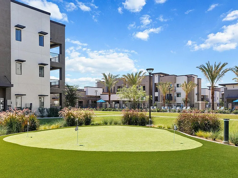 Avari Modern Apartments — Photo 47