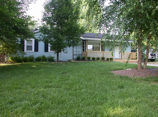 402 Brookside Dr, Belton, MO 64012
