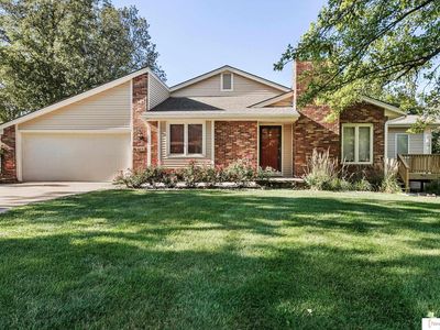8231 Hickory Ln, Lincoln, NE, 68510