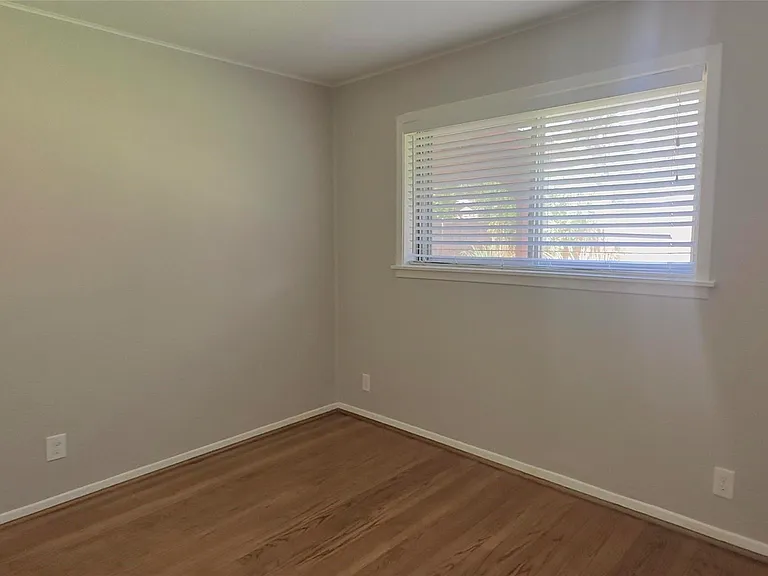 1418 Murrayhill Dr — Photo 15