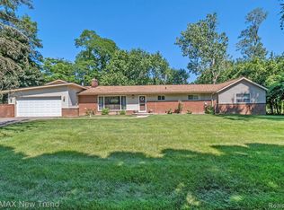 2851 Franklin Rd, Bloomfield Hills, MI 48302