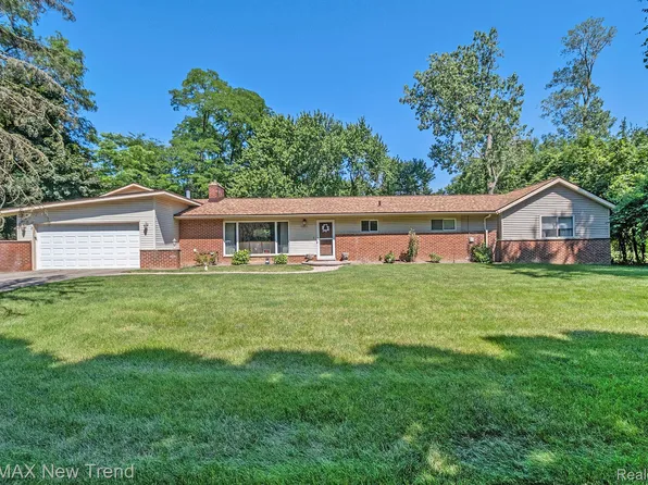 2851 Franklin Rd, Bloomfield Hills, MI 48302