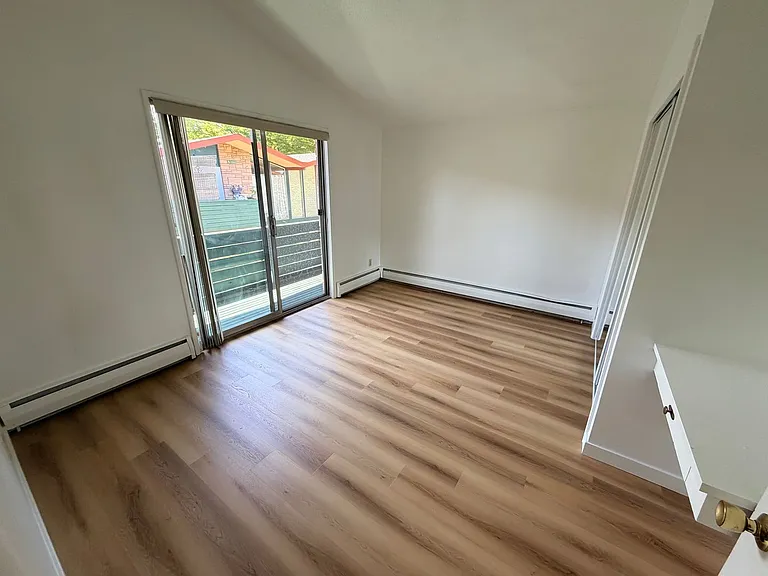 7640 SE Yamhill St #7 — Photo 18
