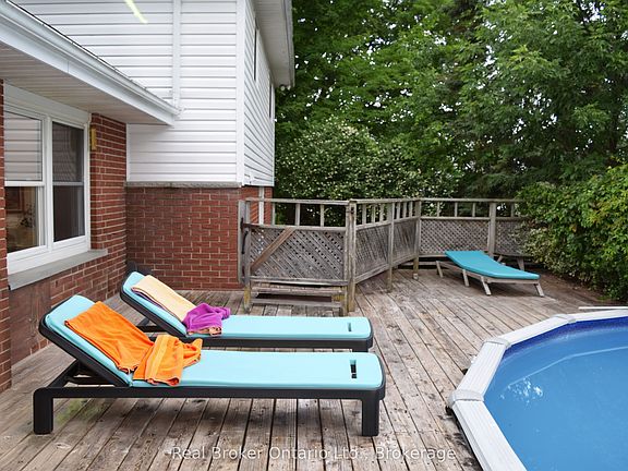 2nd image of 617 Louis St