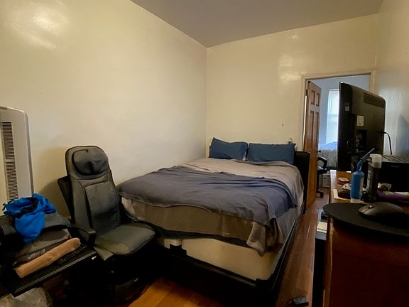 5th image of 14-27 29th Ave #1B