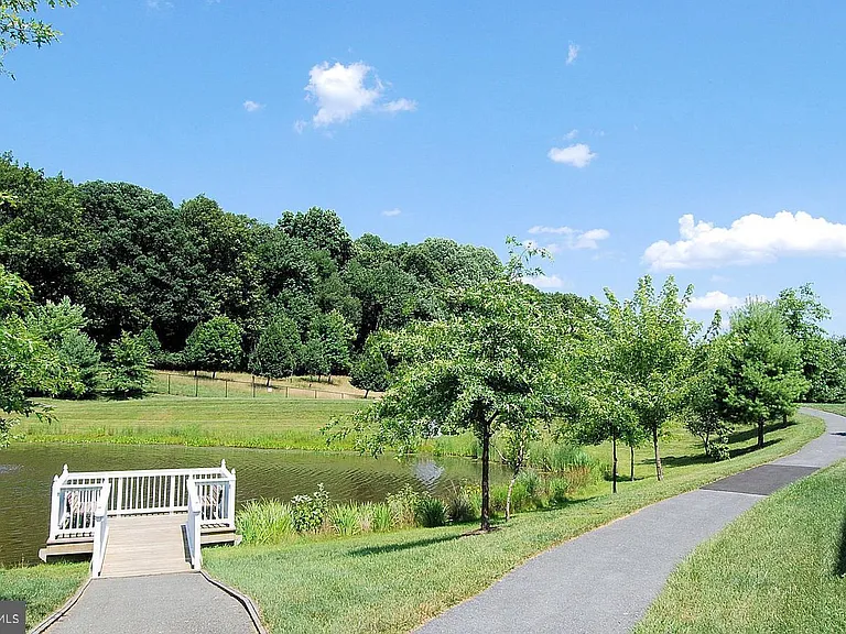 304 Orchard Ridge Dr — Photo 46
