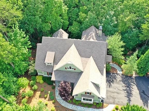 3rd image of 495 Bear Creek Dr