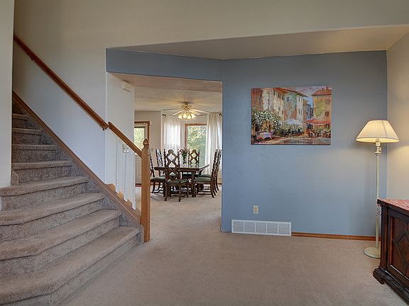 5th image of 5920 Grapevine Dr