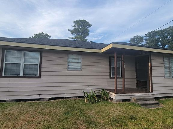 2nd image of 208 Battlebell Rd