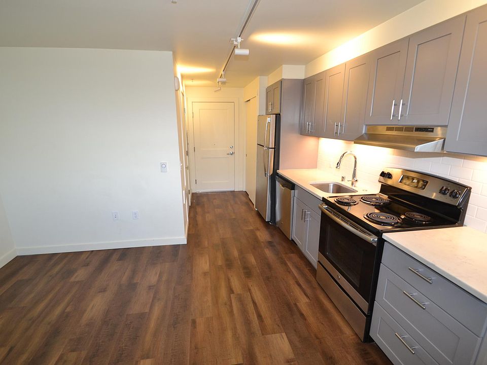 1st image of 224 23rd Ave E Unit 2