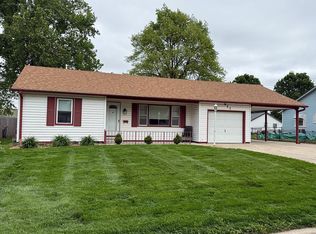 957 W North St, Marshall, MO 65340