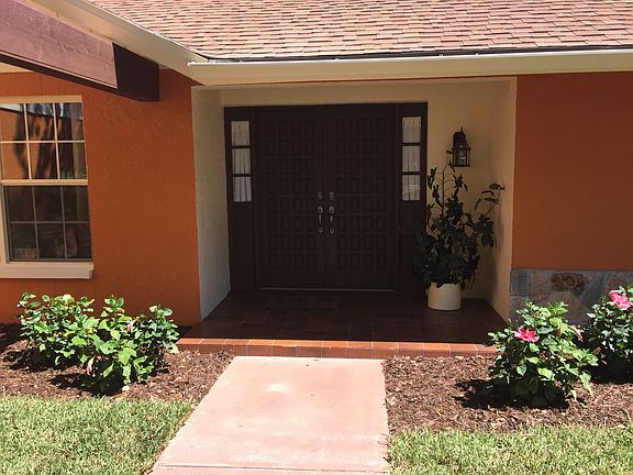 3rd image of 4434 Teasdale Dr