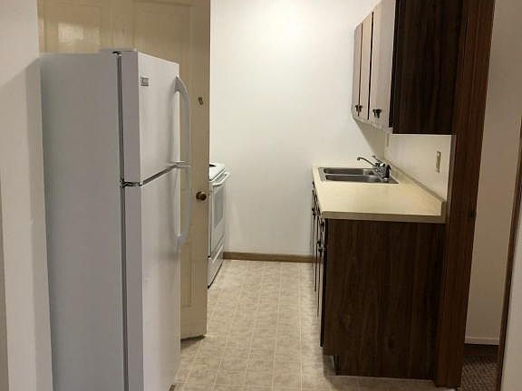 5th image of 912 Pearl St #114