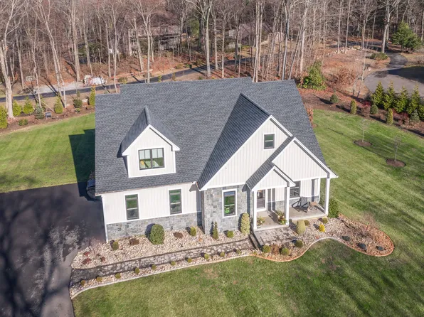 7 Dogwood Court, Woodbridge, CT 06525