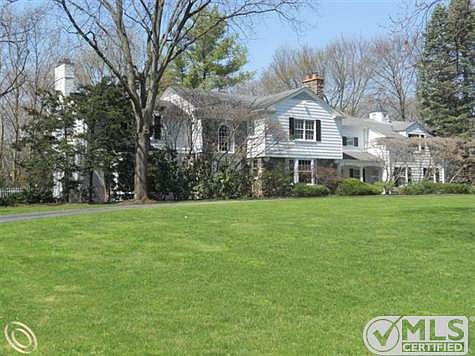 Welcome to 1375 N. Glengarry