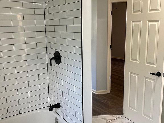 5th image of 4939 S Wabash Ave W #2