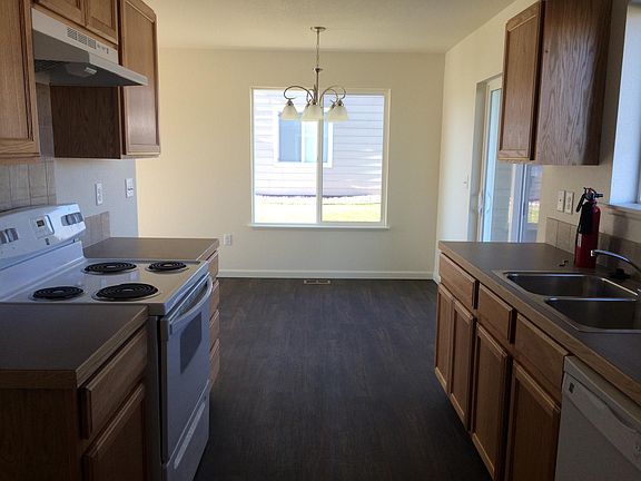 3rd image of 3119 Swan Point Dr