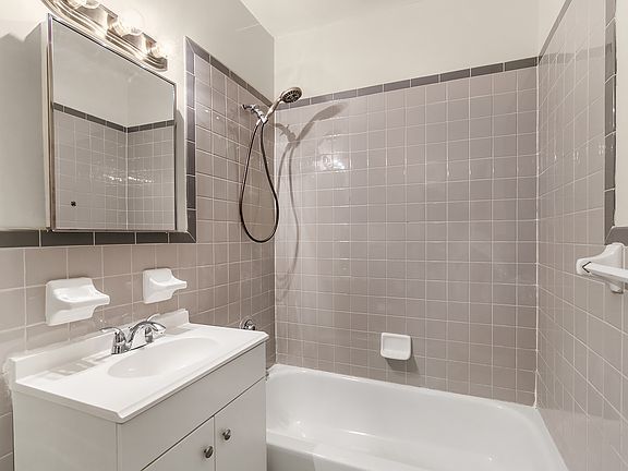 4th image of 353 Clifton Pl
