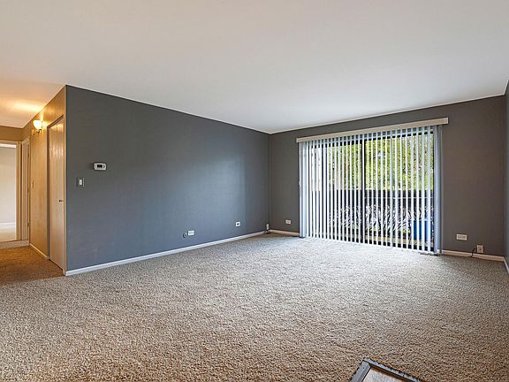 3rd image of 257 Stoneybrook Ln APT 1D