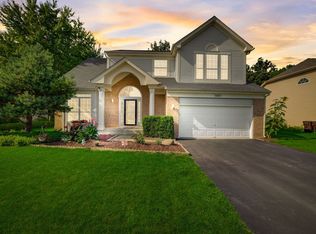 1087 Camillia Pl, Fox River Grove, IL 60021