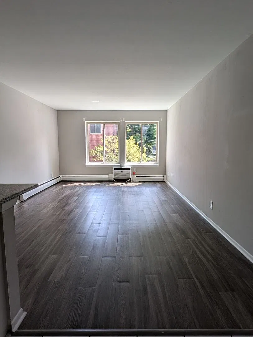 2465 N Frederick Ave — Photo 1