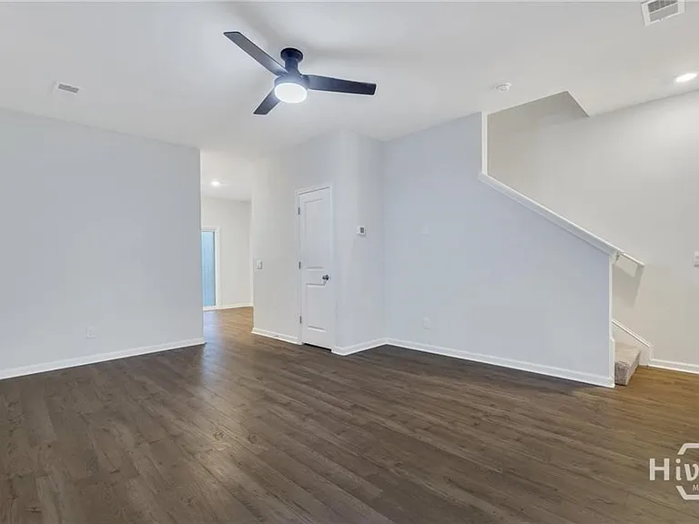 295 Coby Ln — Photo 16